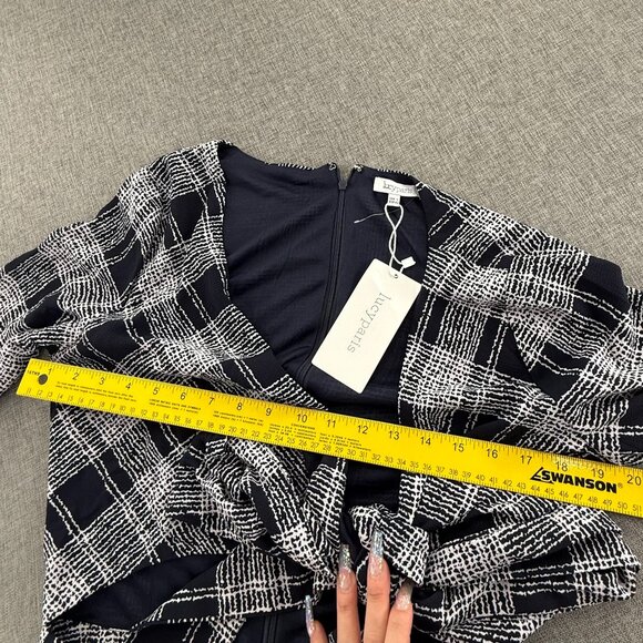 NEW! Lucy Paris Tie-Front Romper Plaid Long sleeve Large Navy & White‎ Lined - Picture 8 of 15